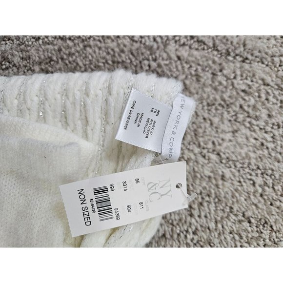 New York and Company White Glove and Scarf Set NWT - Picture 3 of 4